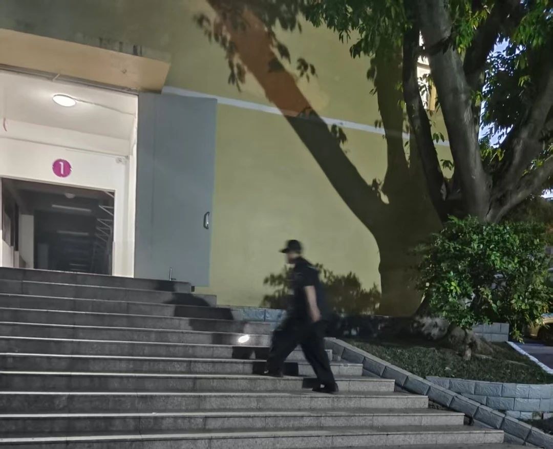 校园保安暖心服务记录