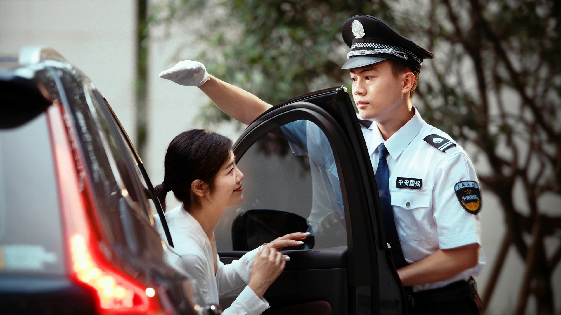 中安国保为客户提供专业服务